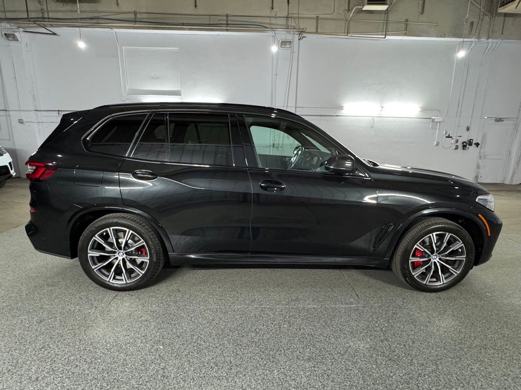 2023 BMW X5 M50I — фото 9