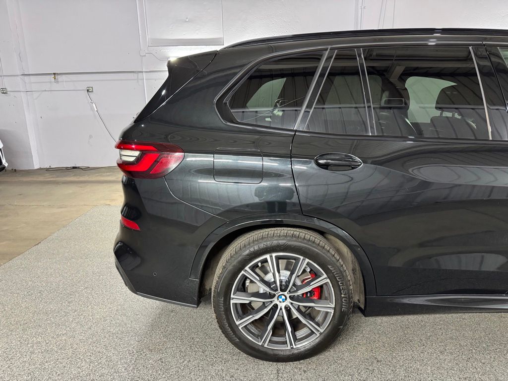 صورة مصغرة 11 لـ 2023 BMW X5 M50I