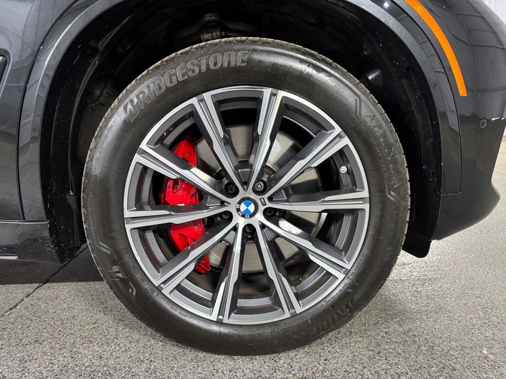 2023 BMW X5 M50I — фото 8
