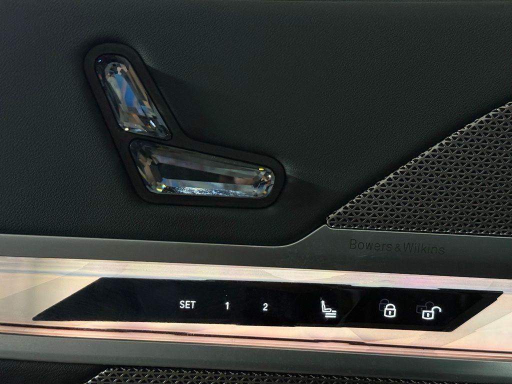 2023 BMW I7 XDRIVE60 — миниатюра 20