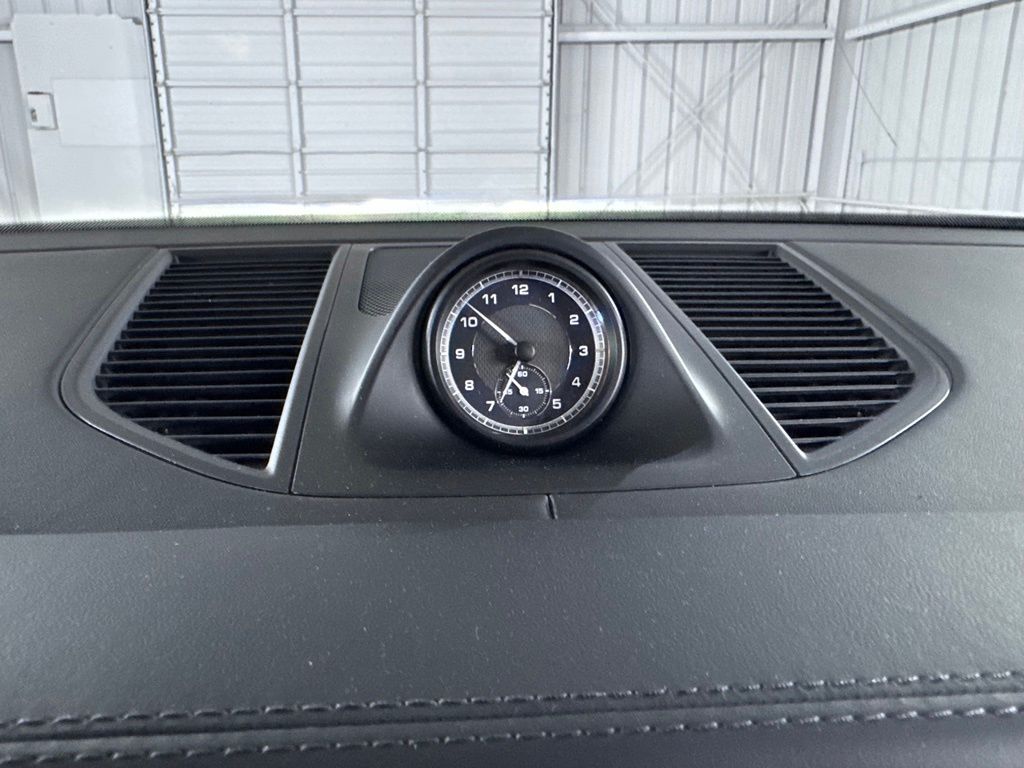 2022 Porsche MACAN GTS thumbnail 35