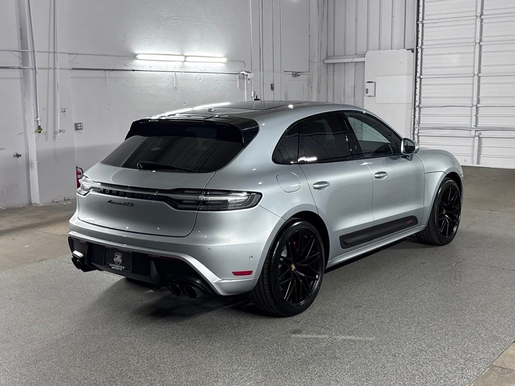صورة 9 لـ 2022 Porsche MACAN GTS