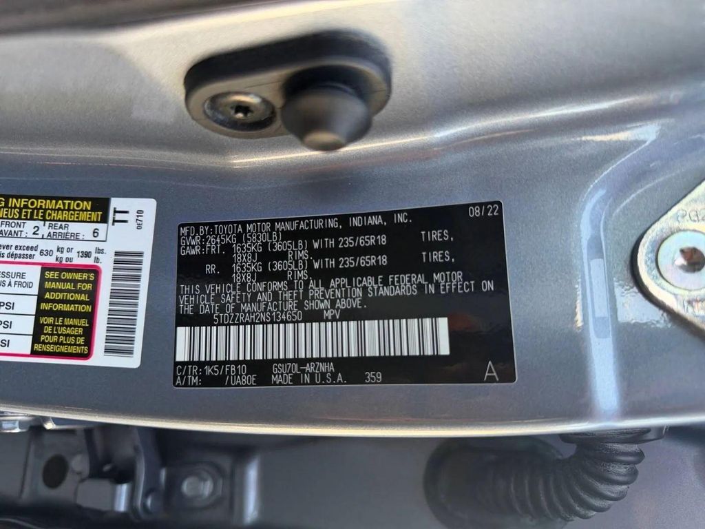 صورة مصغرة 17 لـ 2022 Toyota HIGHLANDER LE