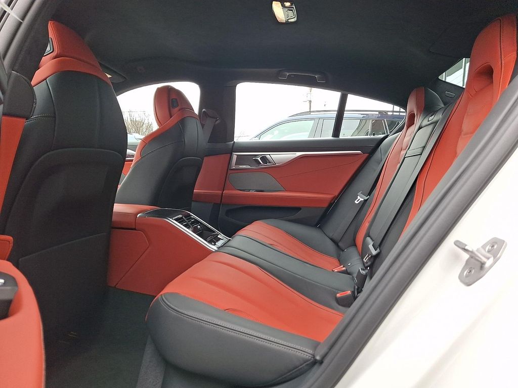صورة 8 لـ 2026 BMW M850 GRAN COUPE XDRIVE