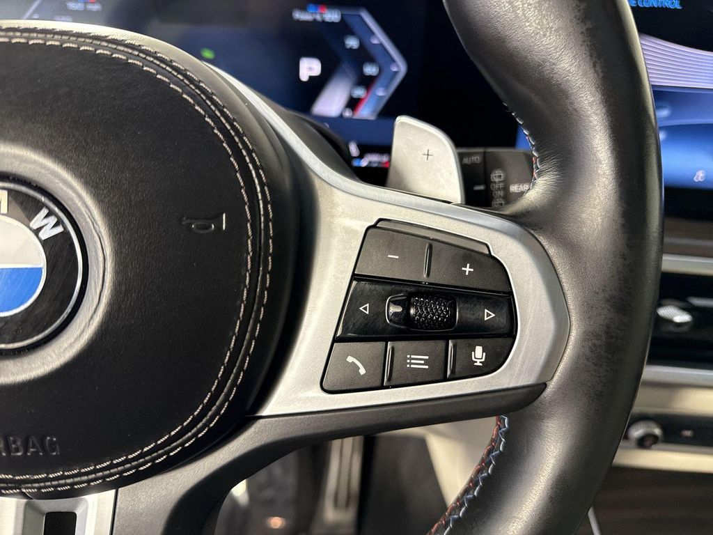 2024 BMW X5 M60I thumbnail 14