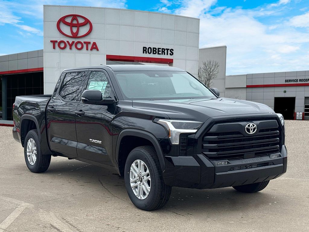 TOYOTA TUNDRA - 1