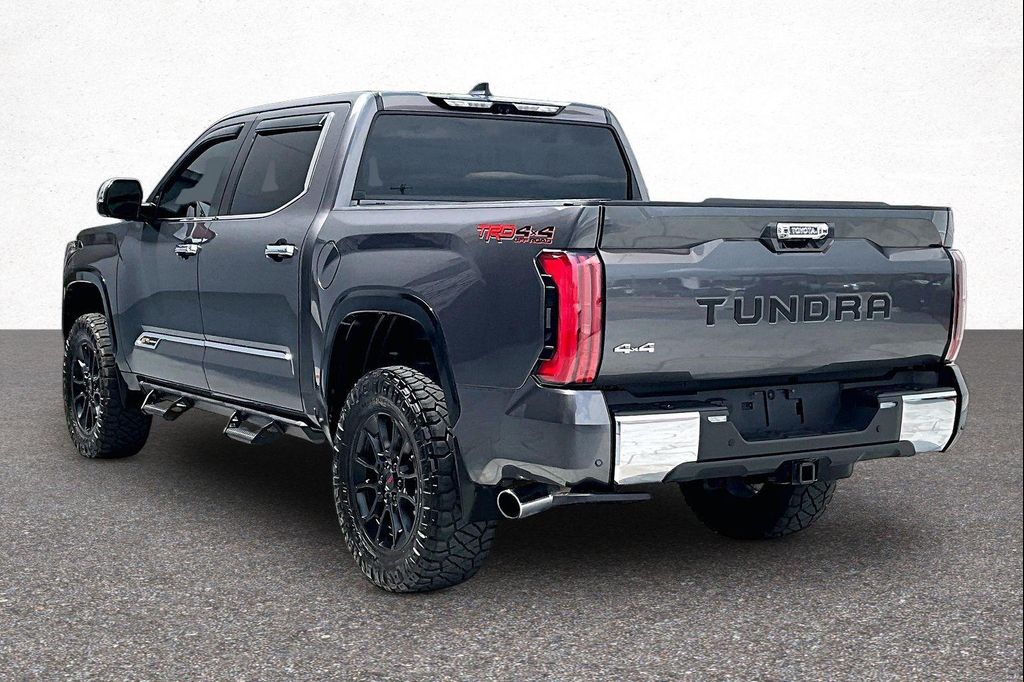 TOYOTA TUNDRA - 5