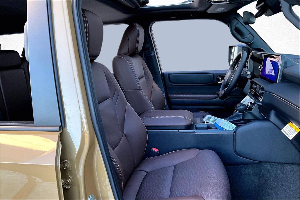 صورة 8 لـ 2026 Toyota LAND CRUISER BASE