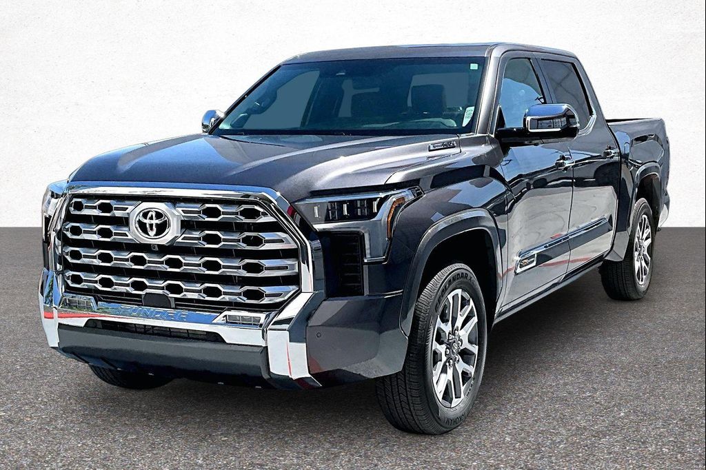 TOYOTA TUNDRA - 2