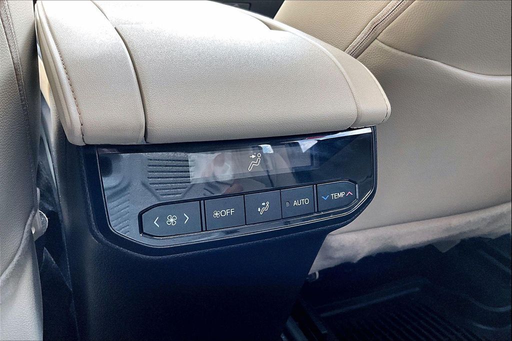 TOYOTA HIGHLANDER - 10