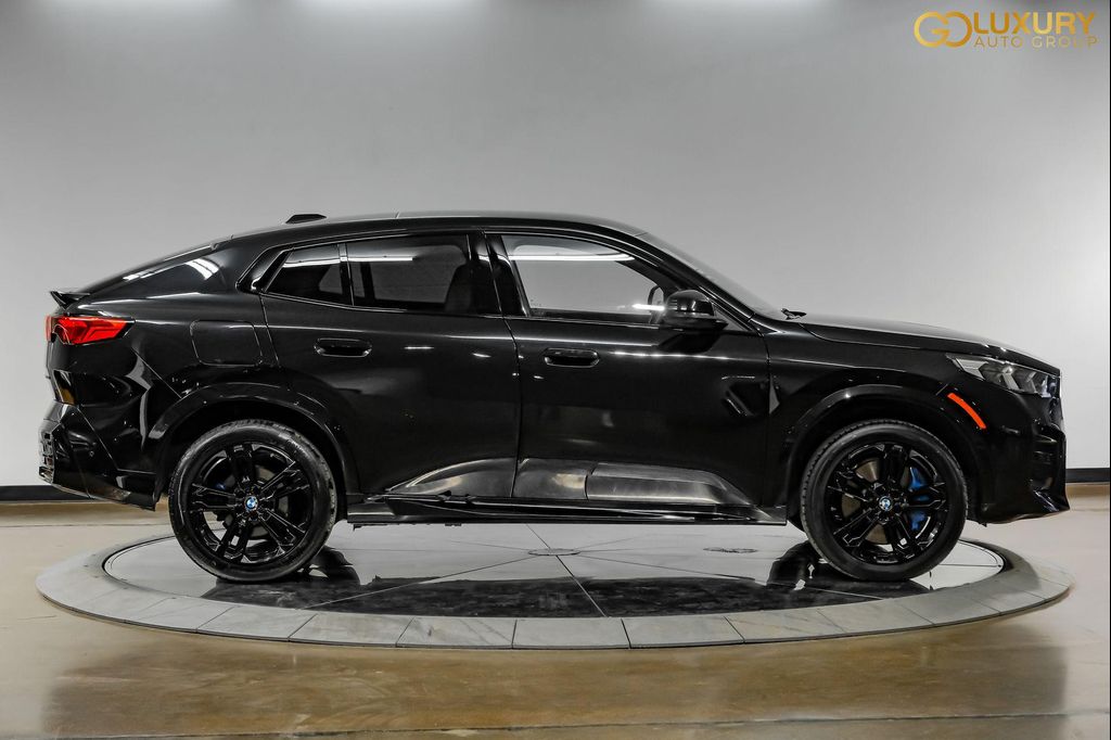 صورة 8 لـ 2026 BMW X2 XDRIVE28I