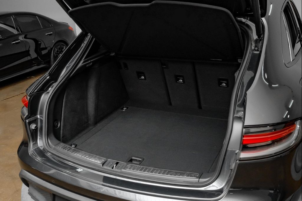 صورة مصغرة 56 لـ 2023 Porsche MACAN T