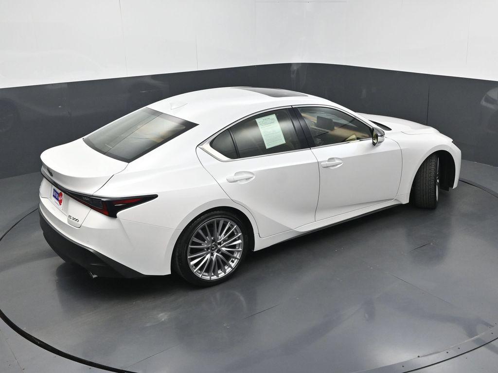 2024 Lexus IS 300 BASE thumbnail 33