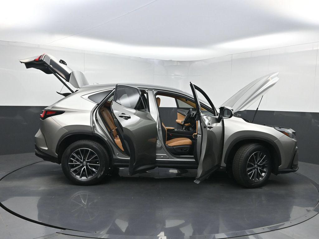 صورة مصغرة 35 لـ 2022 Lexus NX 350 PREMIUM