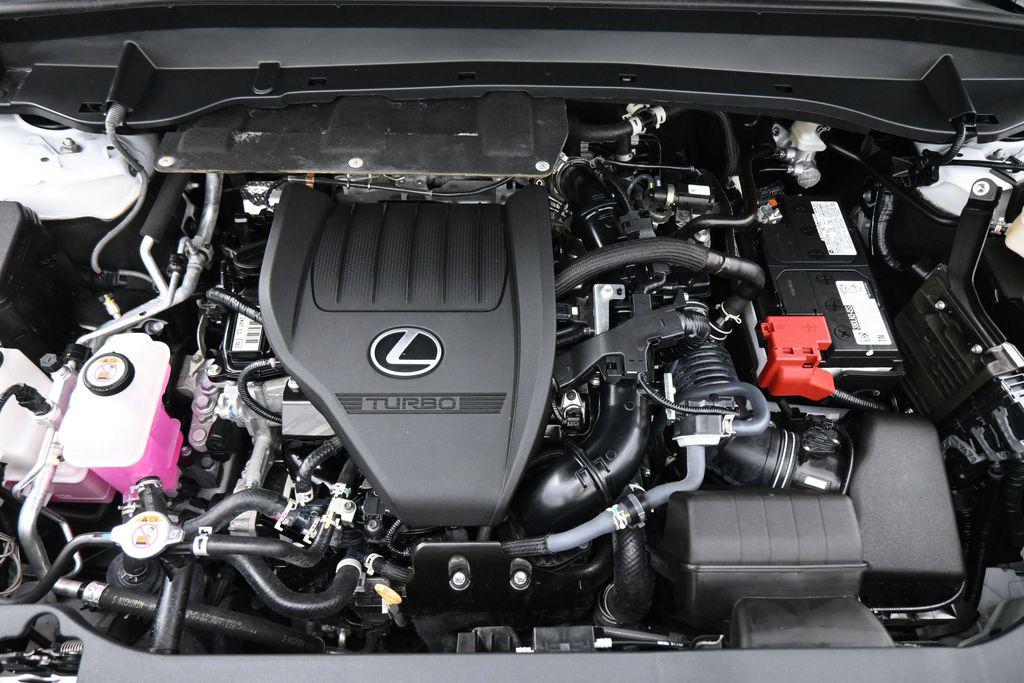 صورة 22 لـ 2024 Lexus TX 350 LUXURY