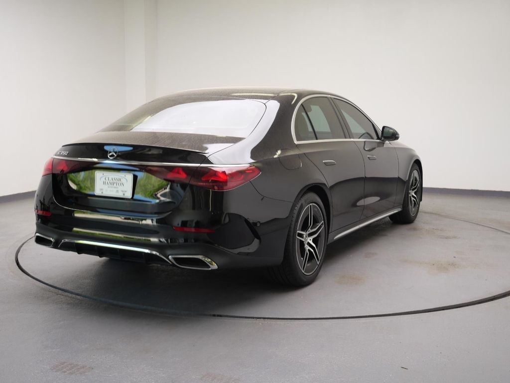 MERCEDES-BENZ E-CLASS - 6