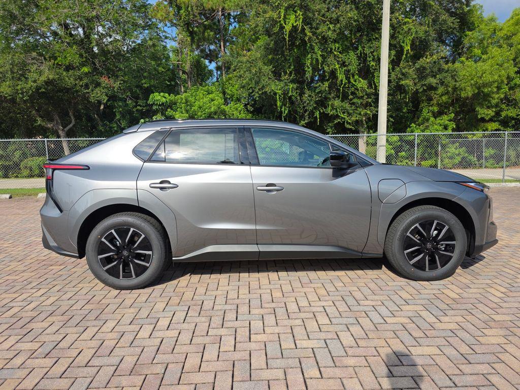 صورة مصغرة 12 لـ 2026 Toyota BZ XLE PLUS