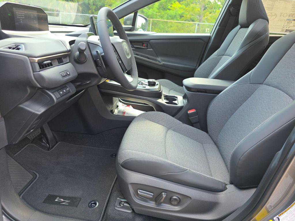 صورة مصغرة 24 لـ 2026 Toyota BZ XLE PLUS