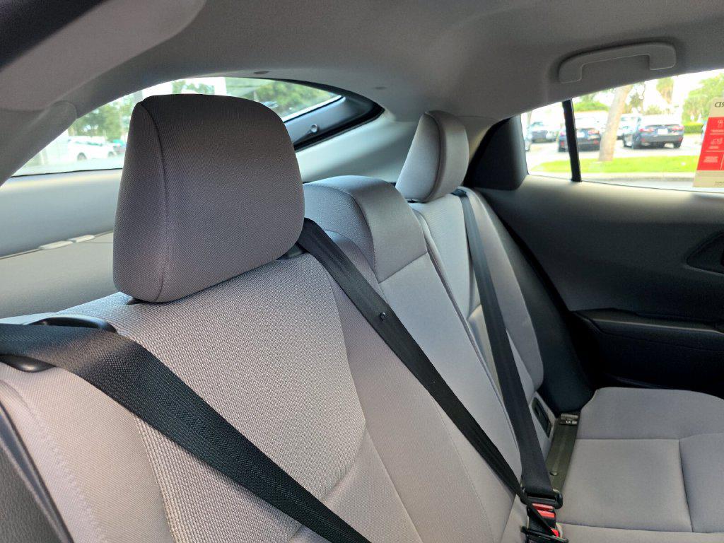 2027 Toyota PRIUS LE 缩略图 18