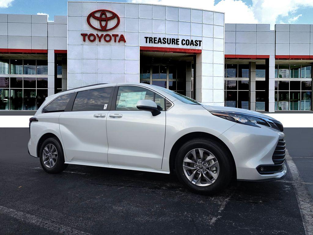 New 2026 Toyota Sienna XLE