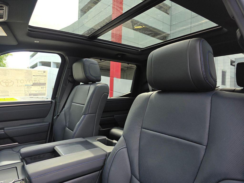 صورة مصغرة 23 لـ 2026 Toyota TUNDRA PLATINUM