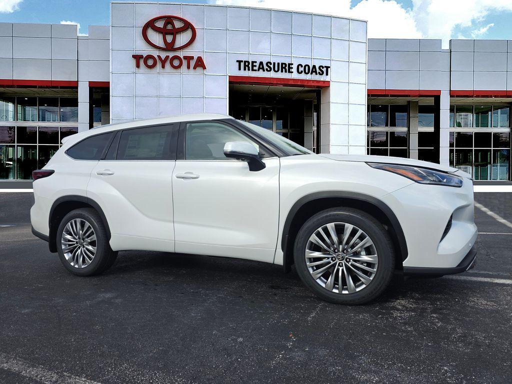 New 2026 Toyota Highlander Platinum