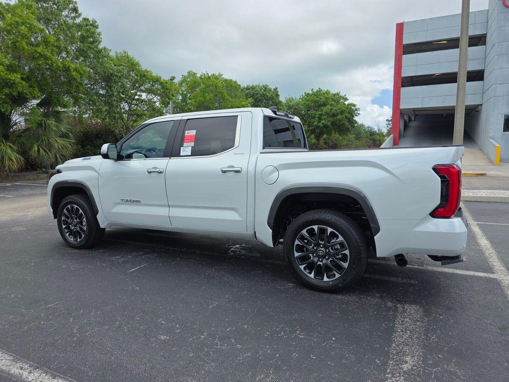TOYOTA TUNDRA - 9