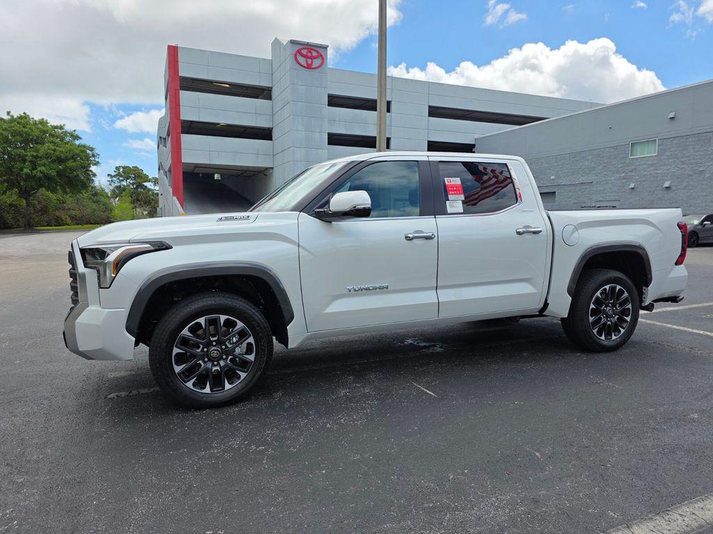 TOYOTA TUNDRA - 3