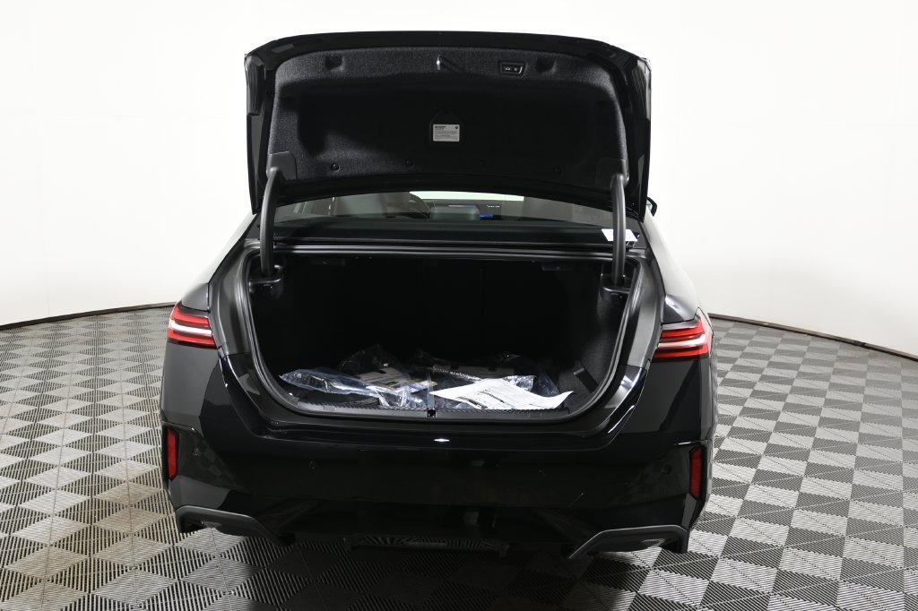 صورة مصغرة 36 لـ 2026 BMW 530 I XDRIVE