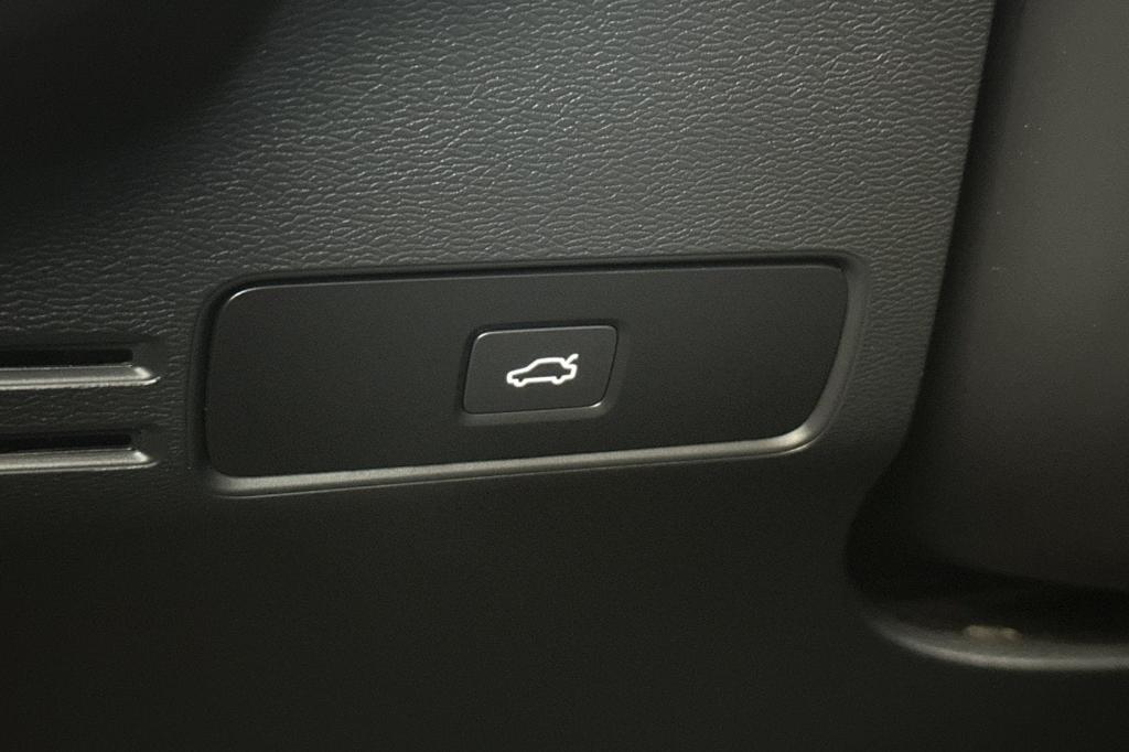 2025 Volvo XC40 B5 PLUS BRIGHT THEME 缩略图 34