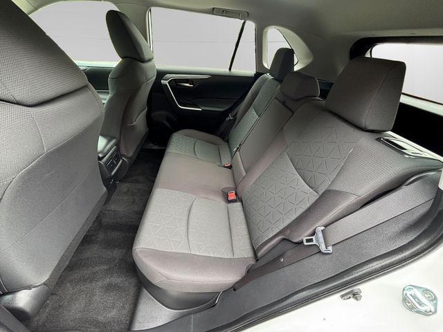 2024 Toyota RAV4 HYBRID XLE — фото 13