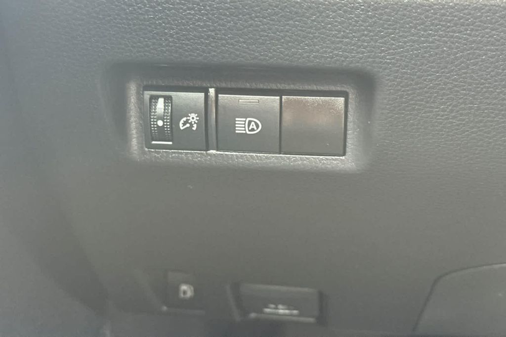 2024 Toyota RAV4 HYBRID LE 缩略图 29