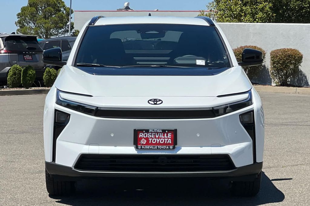 صورة 10 لـ 2026 Toyota BZ XLE