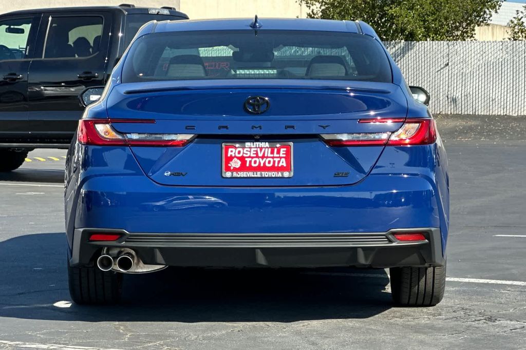 TOYOTA CAMRY - 7