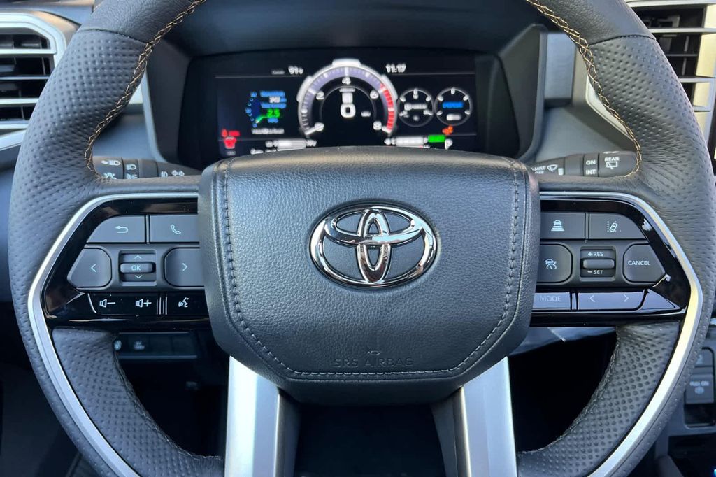 2026 Toyota SEQUOIA CAPSTONE — миниатюра 25