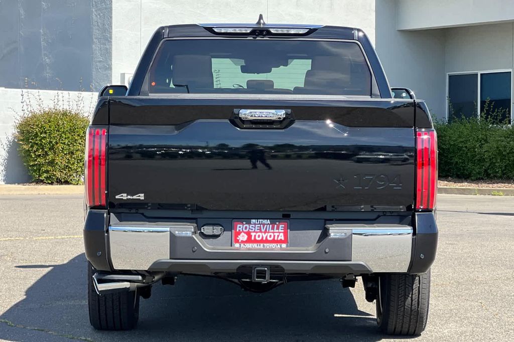 TOYOTA TUNDRA - 7