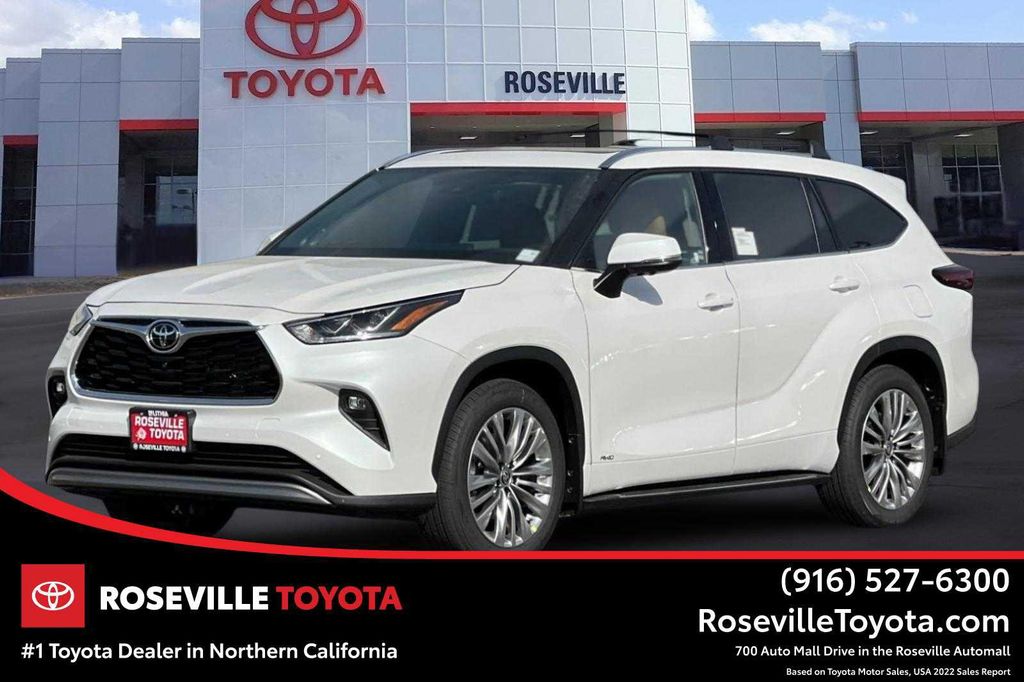 New 2026 Toyota Highlander Hybrid Platinum