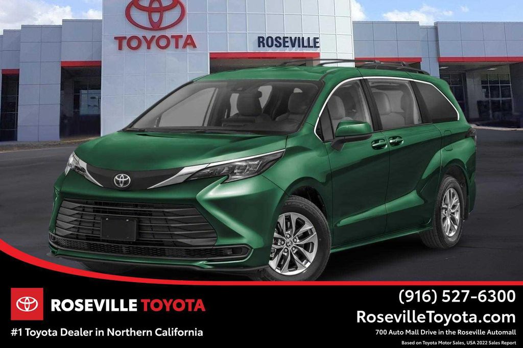 New 2026 Toyota Sienna LE