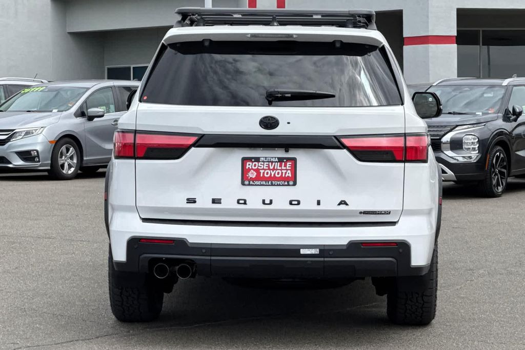 صورة 7 لـ 2026 Toyota SEQUOIA TRD PRO