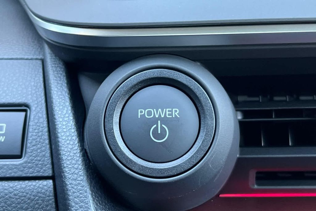 2027 Toyota PRIUS PLUG-IN HYBRID XSE PREMIUM — миниатюра 23