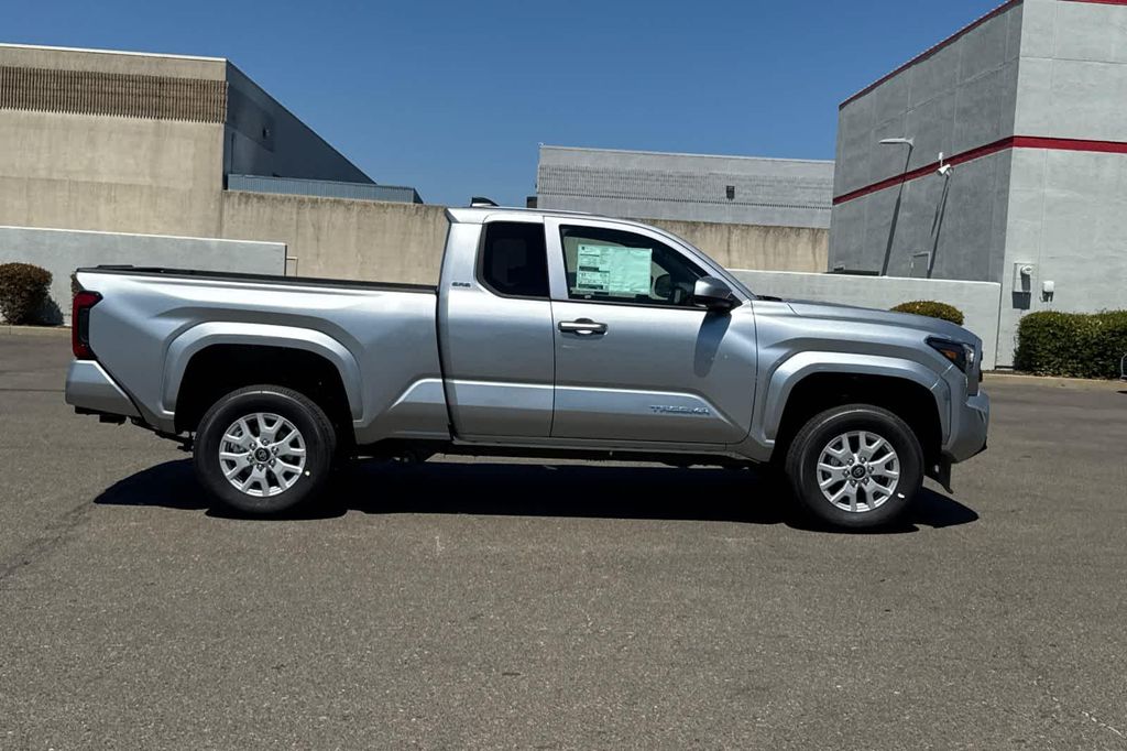 صورة 7 لـ 2026 Toyota TACOMA SR5