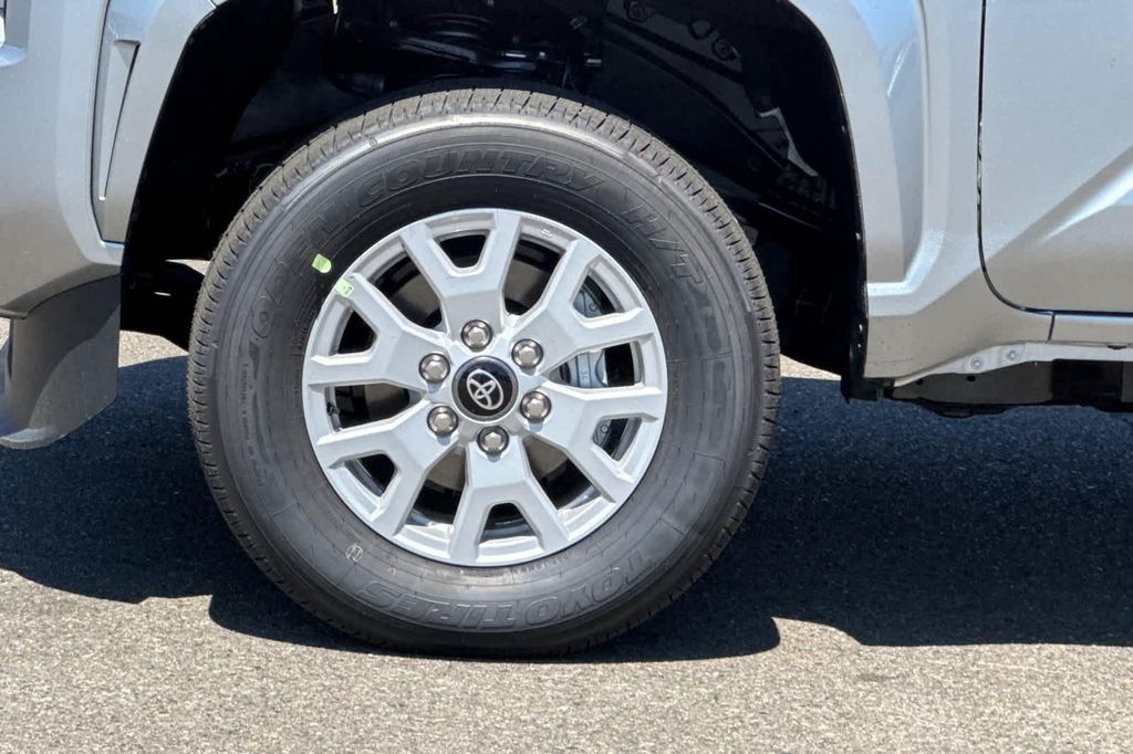 صورة مصغرة 28 لـ 2026 Toyota TACOMA SR5