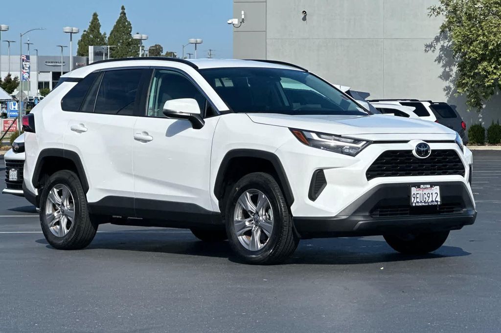 TOYOTA RAV4 - 5