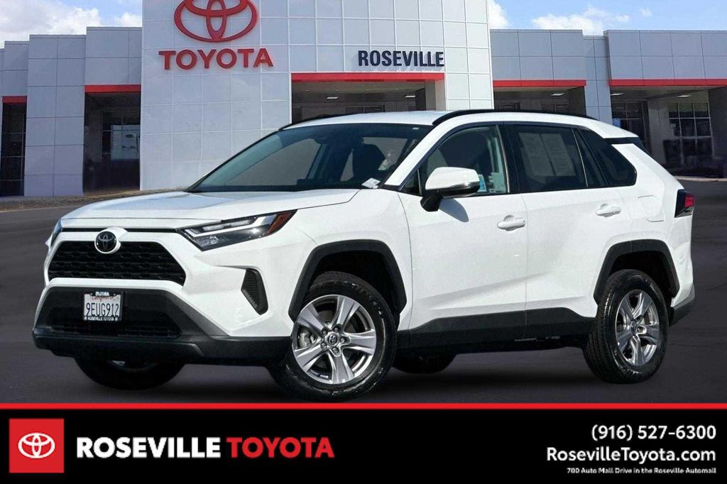 TOYOTA RAV4 - 1