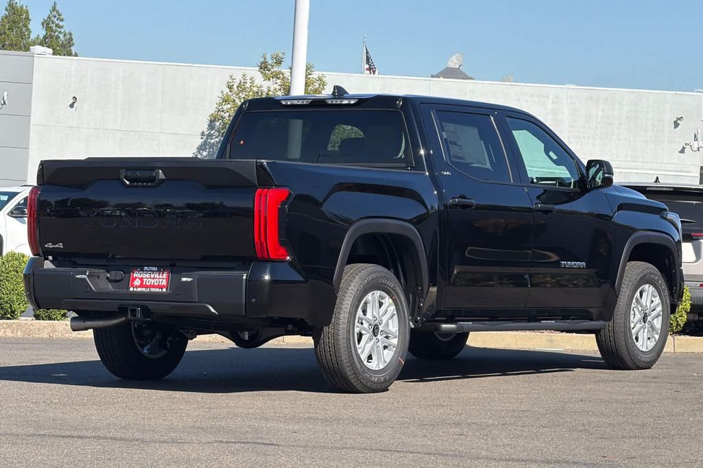 2026 Toyota TUNDRA SR5 — фото 2