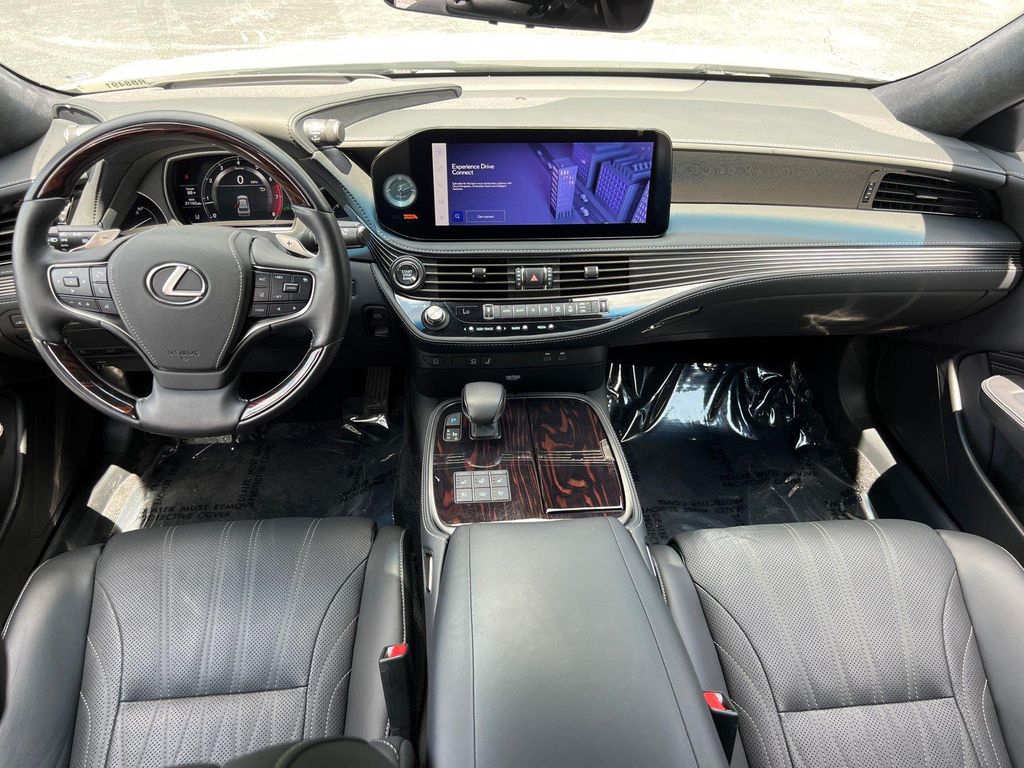 صورة مصغرة 23 لـ 2023 Lexus LS 500 BASE