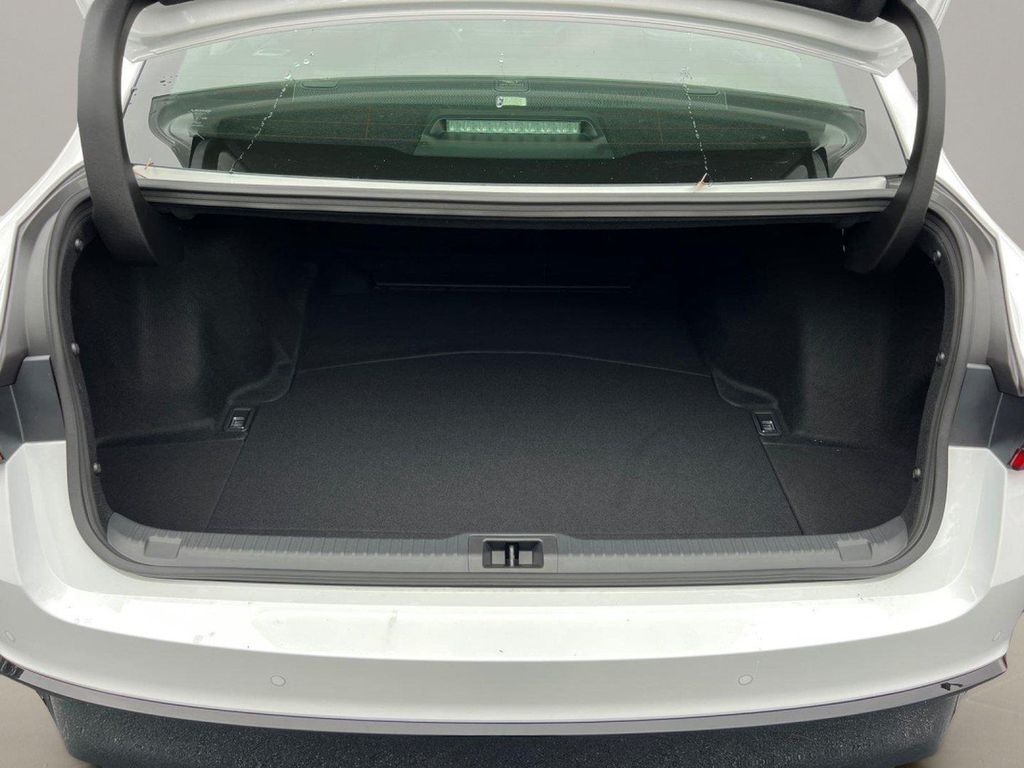 صورة مصغرة 11 لـ 2026 Lexus IS 350 F SPORT