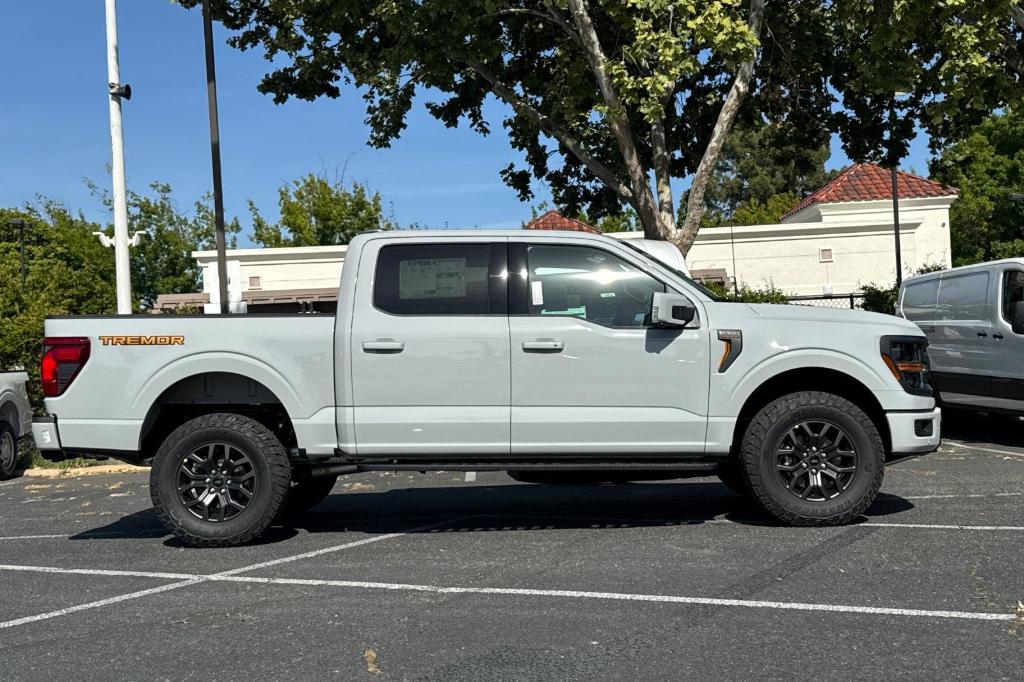 FORD F-150 TREMOR - 4