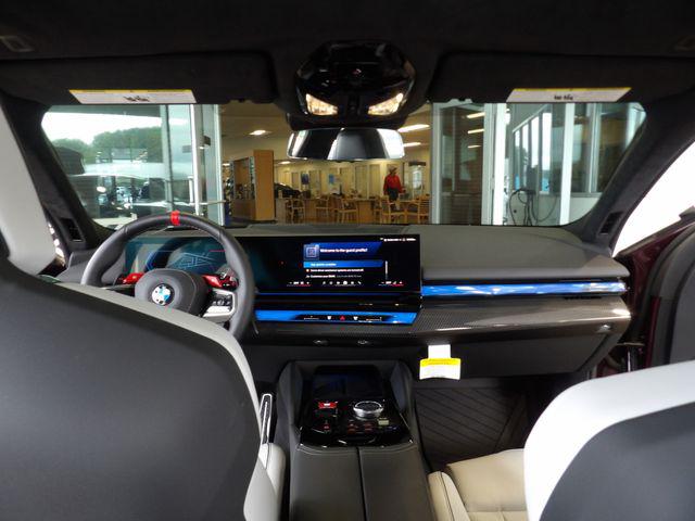 صورة مصغرة 18 لـ 2026 BMW M5 BASE