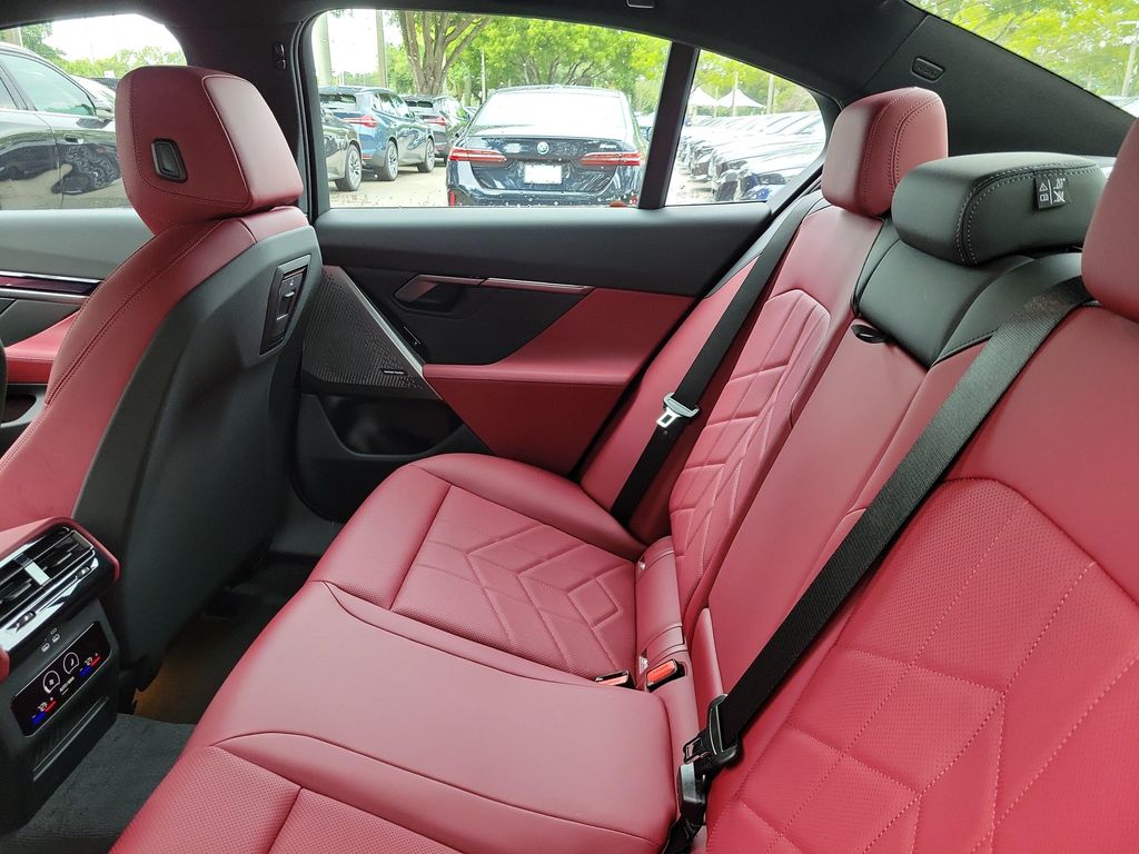 2027 BMW 530 I 缩略图 8